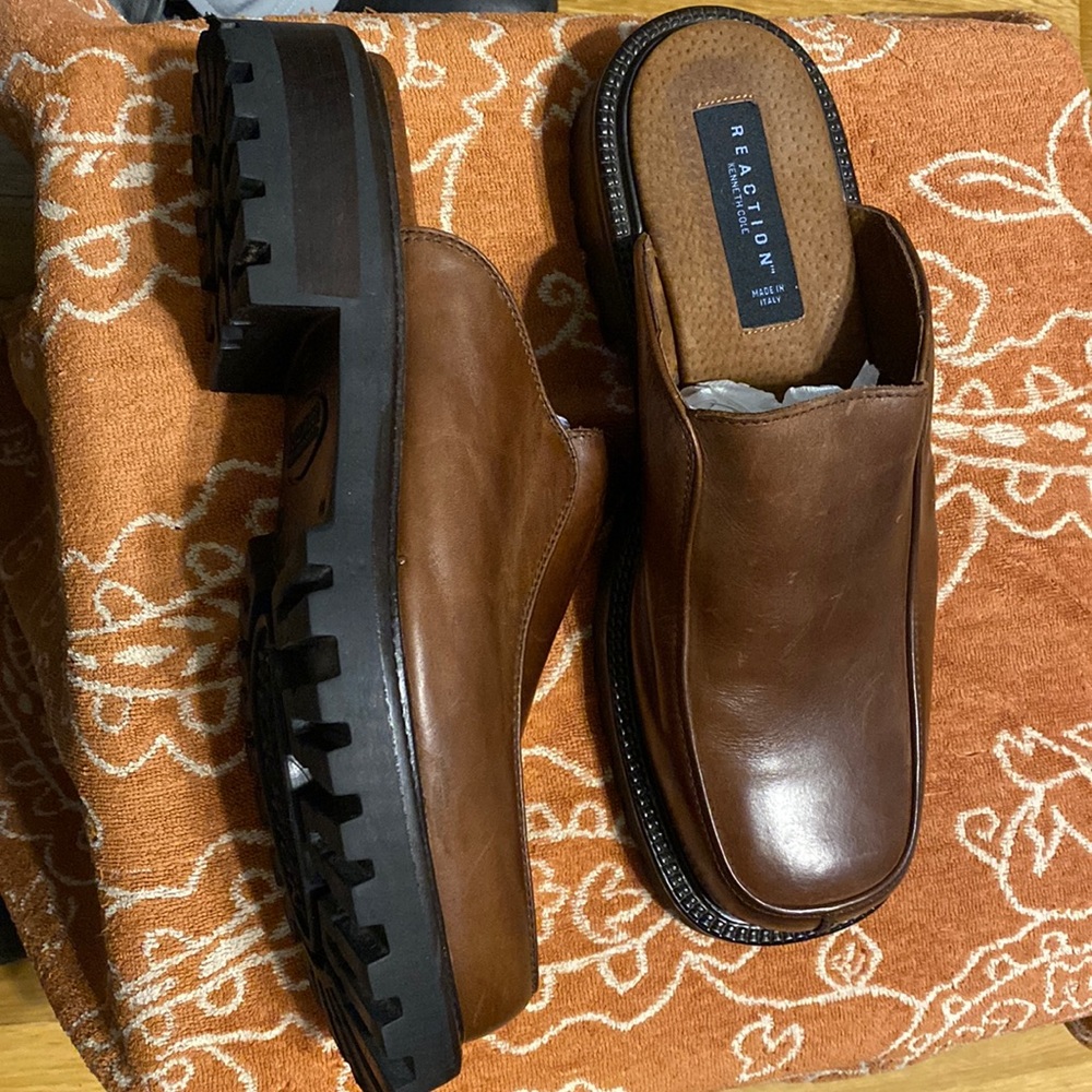 Mens shoes size 11 casual or dress new condition